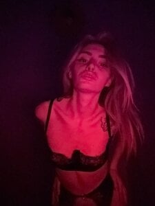 Lesya1kenknk What are you up to? Pic 3