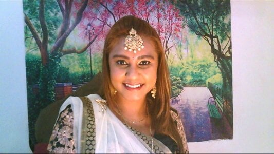 IndianIllusion01 kajols diwali Pic