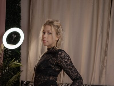 webpetite Luxury Blonde Foto 7