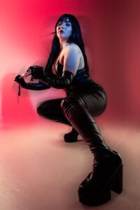 MadameDaphnee Your madam is here Kuva 4