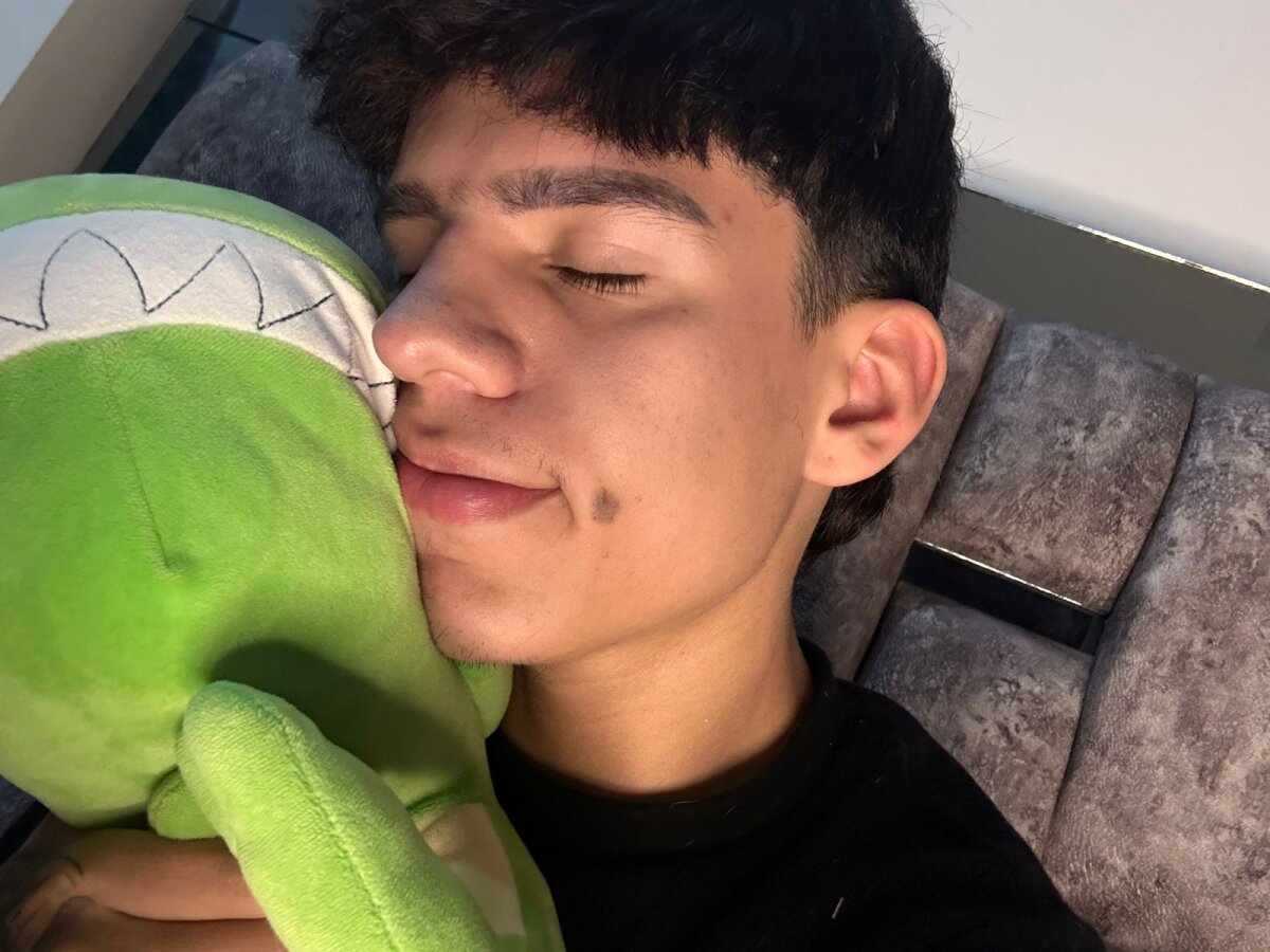 Angel_eros_ Trending Plaatje 6613