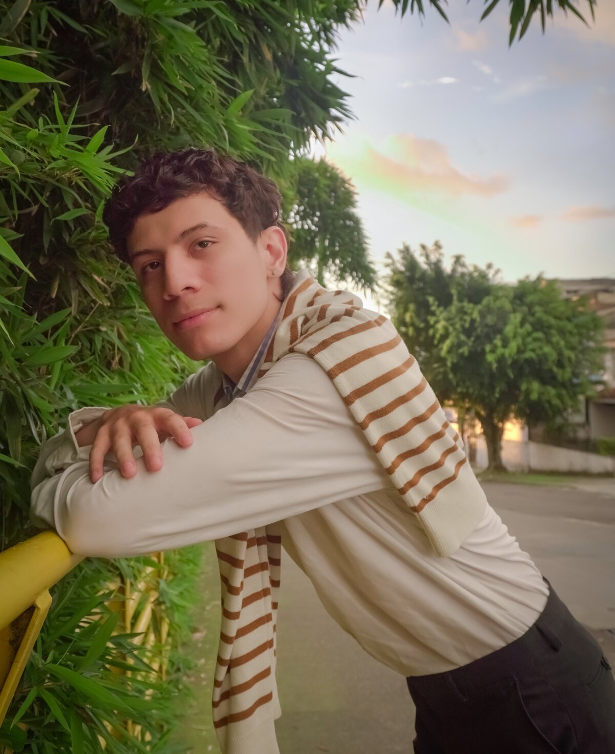 LeoFeniix Trending Pic 2907