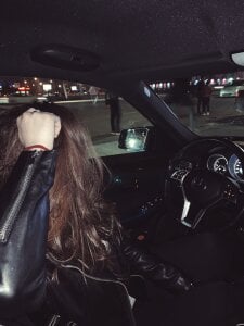 I am the one who seeks happiness. de so_shy  2 photos