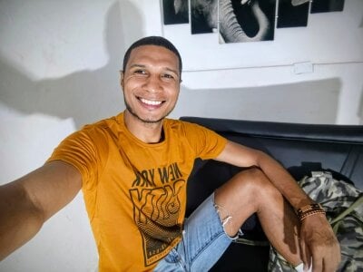 More de chrisramosv  3 Imagens