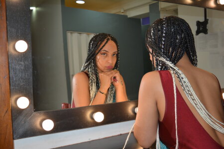 ebony_clyde_