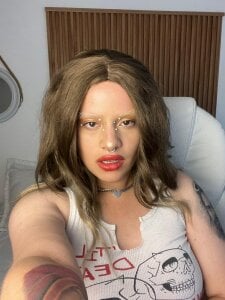 Alaska_deluxe New hair cut Kuva 2