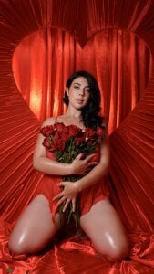 dahianthompsonの🌹✨Lethal charm on Valentine's Day🌹✨の 6枚の写真