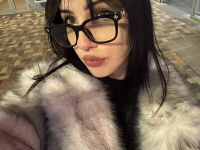 ForeTiff Faux Fur Tease in Glasses Pic 3