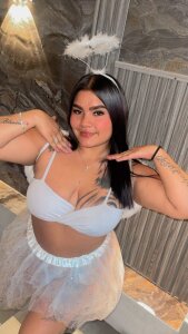 Saray_AssMessy Public Pic 8