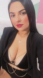 Luciana_gadot Cam Model Profile | Stripchat