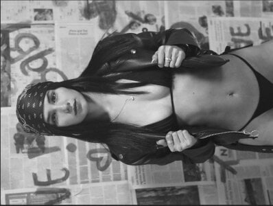 Vaneza_G1 Public Pic