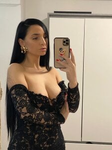 Free de AllaRoberts  5 Imagens