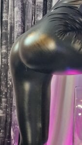 RoseEvann wear some leather outfits :X Pic 6