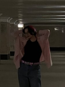 TheaBertch shy light 🌸 Pic