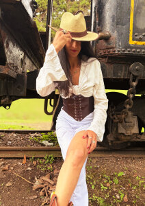 charlotte_bennet your favorite woman Pic 3