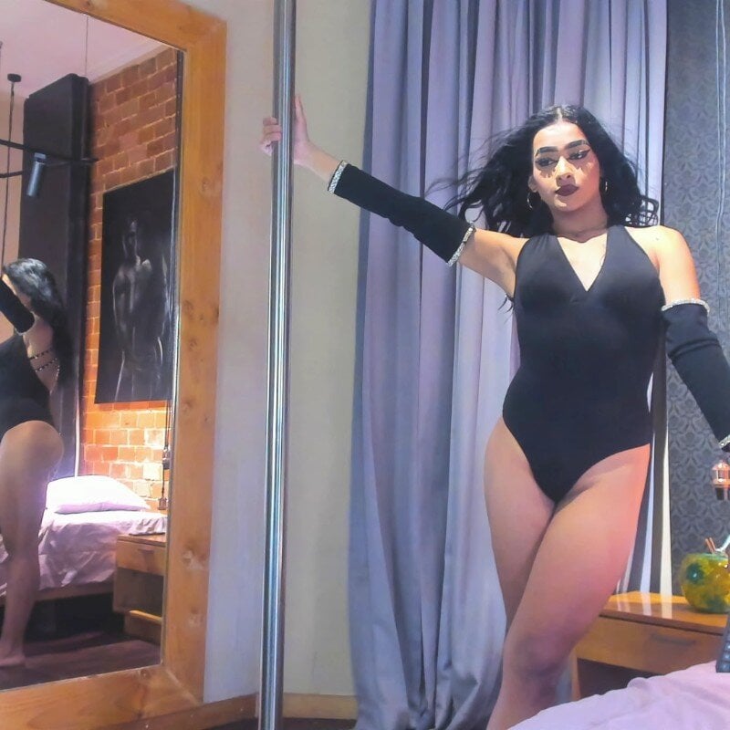 Sienna_Dark Trending Plaatje 6873