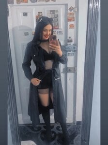 MissVictorya_Liah_BDSM Public Pic 3