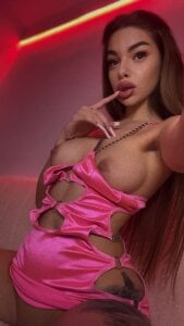 jelly__beanss Bad In Pink Pic