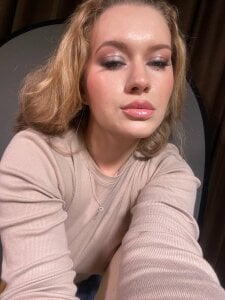 The charm is in subtlety and i have more than enough de Margot_Ocean  2 Imagens