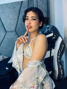 Girl Japanese od isabella-collins-  2 snímek