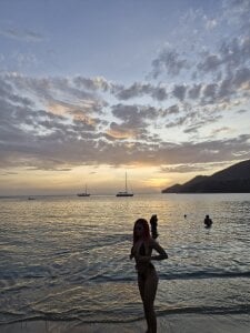 Scarlett_Evans1_のOn the beach🌴🏝の 5枚の写真