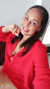 Sara_BigAss- Public Pic 3