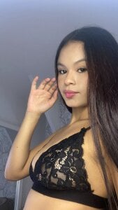 So Hot 💥 de amara_rousse  5 photos