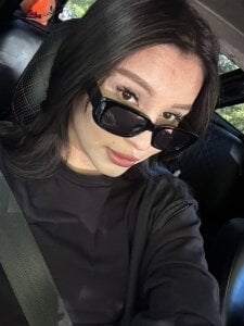 Brunete_Tease Public Bilde 3