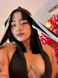 :) de KimVelezz  3 Imagens