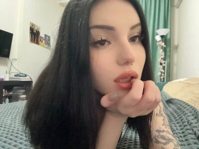 AliceDrummon Public Pic 5