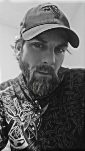 Riley_Das Public Pic 3