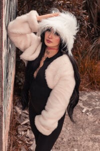 Sweet girl🖤 de MadissonPaytonn  2 Imagens