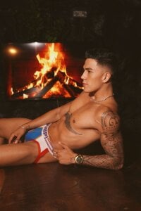 Aron_Boltの2026 :)の 2枚の写真