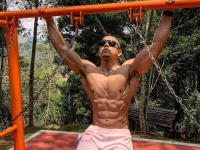 chris_morgan7🔥🔥🔥 Bild