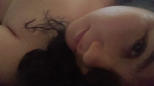 VanesssaMilf_ Randomly Pic 2