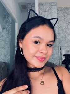 amara_rousse cute face Poză 2