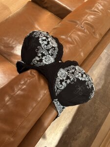 airi_0012 Public Pic 3