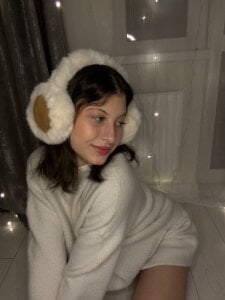 LouiseChavez Snow me зображення 5