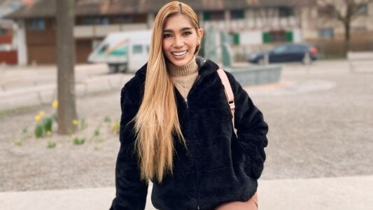 AkiFoster Public Pic