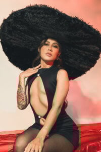 ErikaBenz_ Burn Fotka