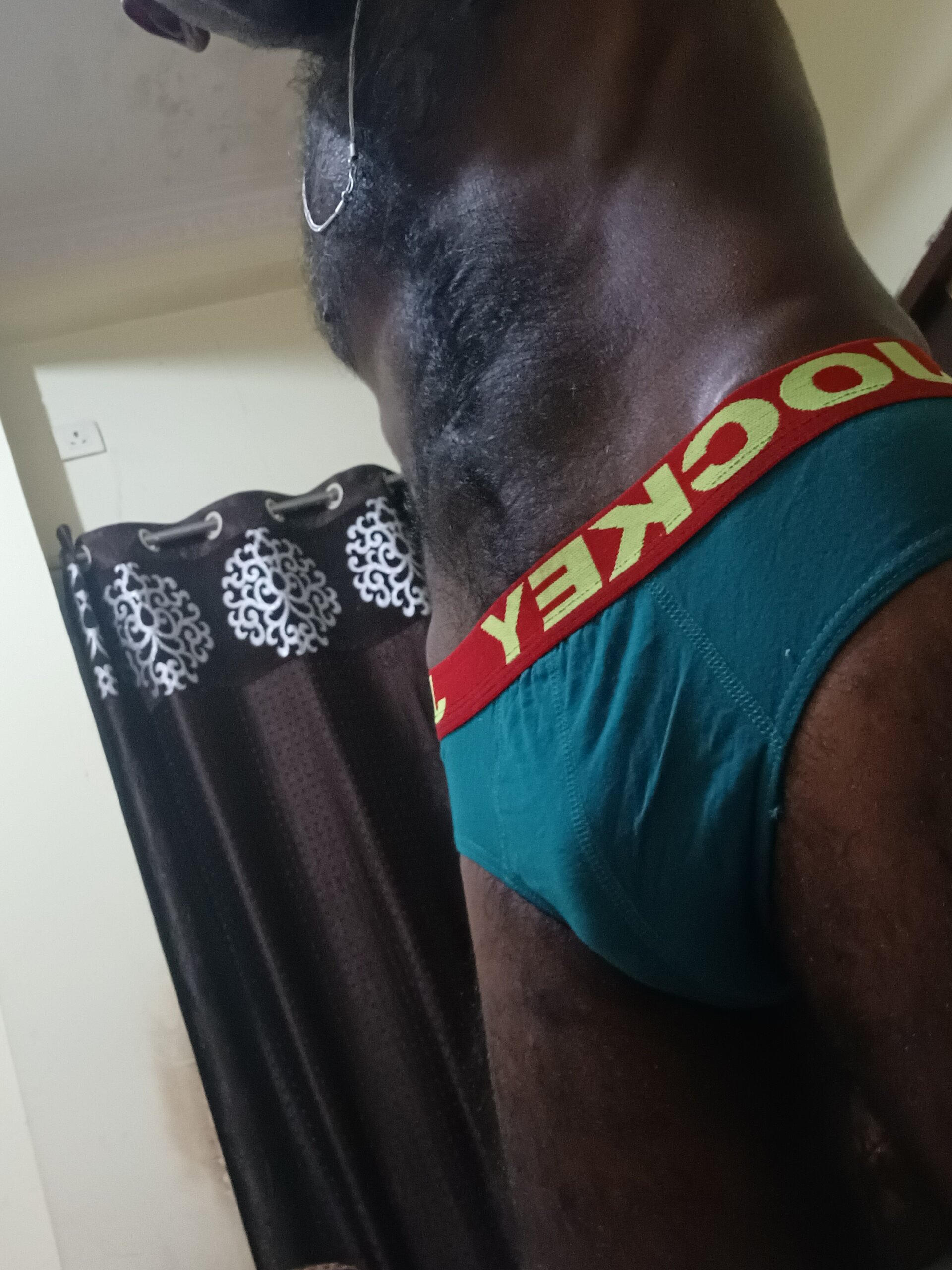 Chocolate_stud10 Chocolate Εικόνα 2