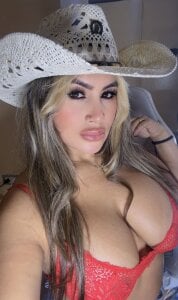 sexy cowgirl 🤠😈 de ChanellBrad  4 photos