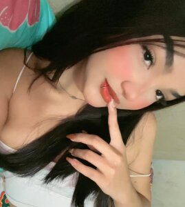 sophy_pearcee_ Public Pic 4