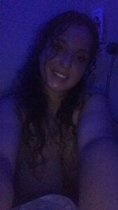 QueenCunt1995 Public Pic 8