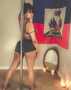 realninafame Public Pic 7