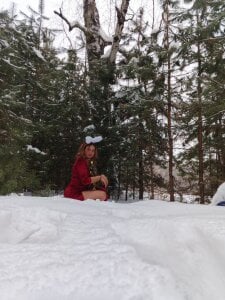 Miss_Elsa_ Winter photo shoot in the forest🎄#winter#forest#snow Pic 7