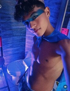 twink_royale18 Public Gambar 2