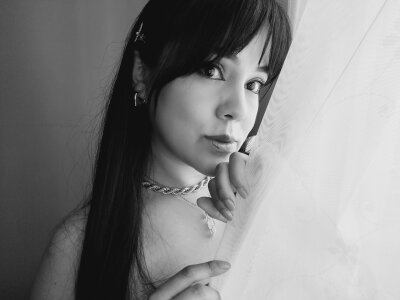 Ariane_Elisse_ Public Pic 4