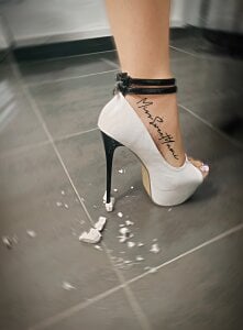 MissSweetYumi Des pieds et des mains Photo 8