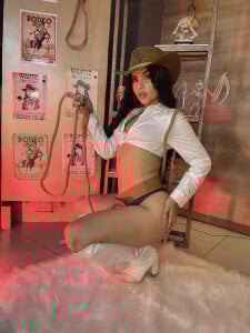 MiaLaurence Untamed cowgirl Pic 7